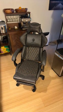 Gaming chair great condition