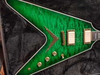 Kouzex flying V guitar 🎸