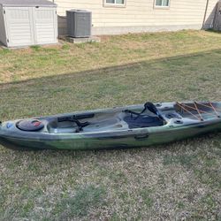10ft lightweight Pelican sit on top fishing kayak