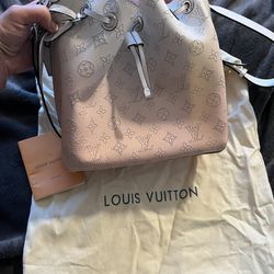 Louis Vuitton Ombre Bucket Purse