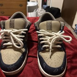 Nike SB Travis Scott’s Size 11