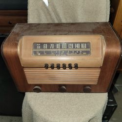 1940s RCA Victor Radio