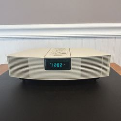 BOSE Wave Radio (AWR1RW) FM/AM Radio & Alarm Clock White - Tested - No Remote