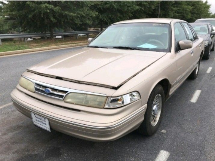 1997 Ford Crown Victoria