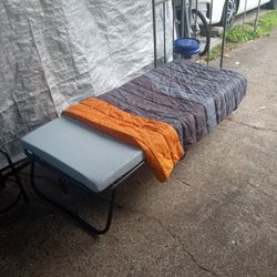Sleep well Folding Cott With Memory Foam Mattress And Sleeping Blanket .
