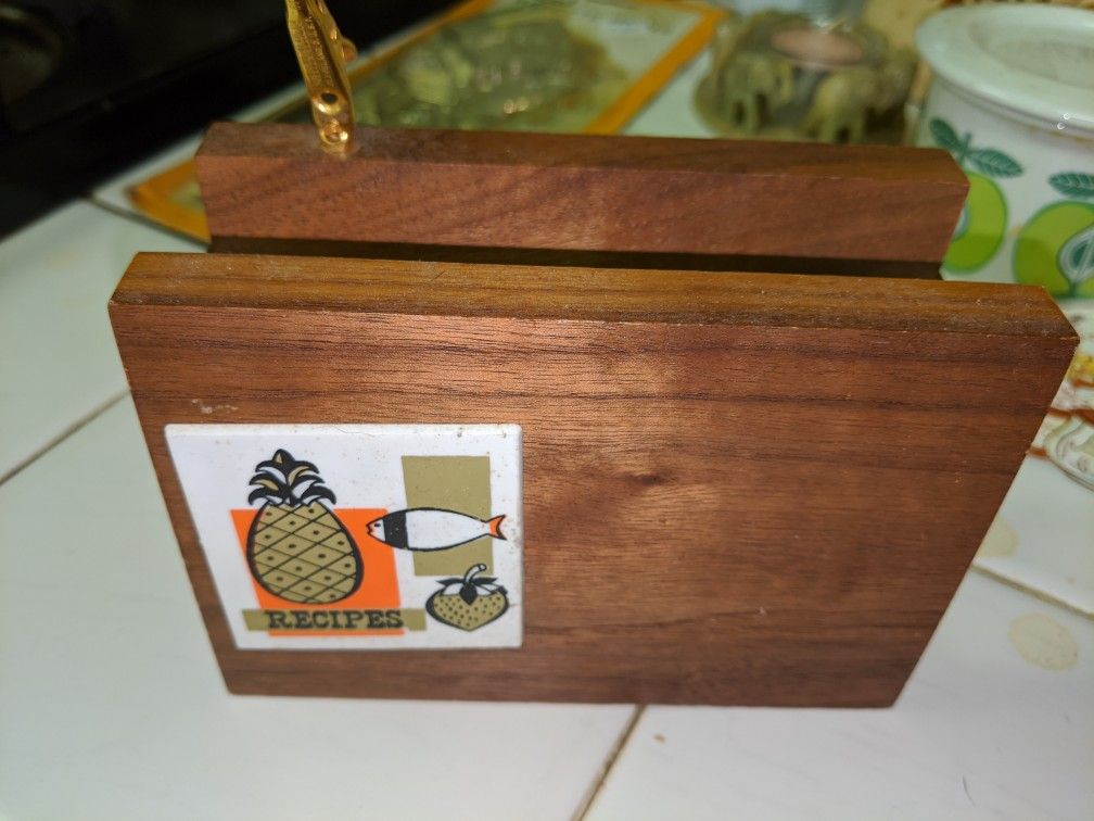 Vintage Recipe Holder in San Fernando 91340