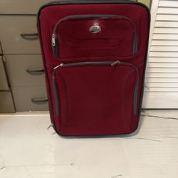 Regular Checking Suit Case In Good Condition