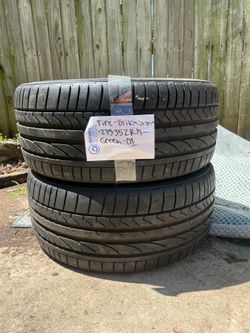 🔥 (2) Bridgestone 235/55R19 Tires – 1 Good, 1 Damaged – CHEAP 🔥