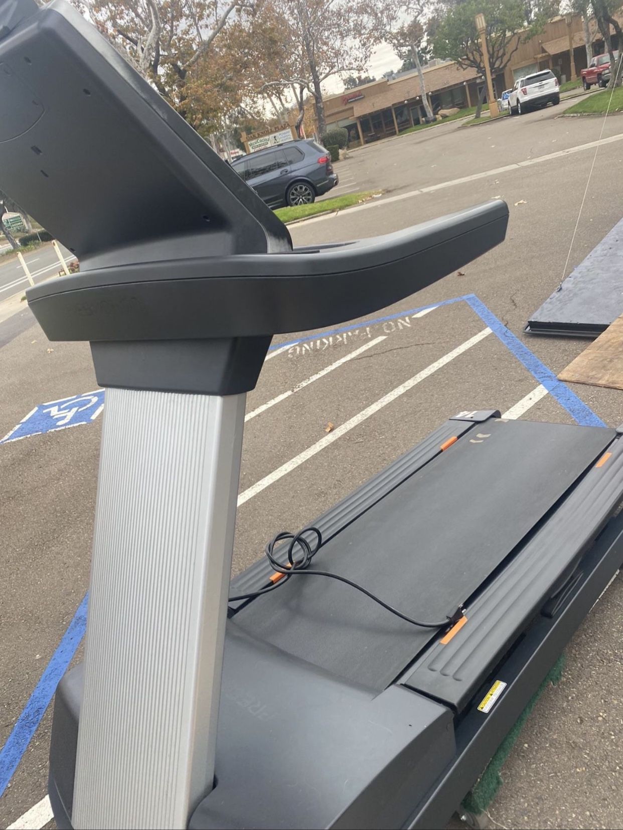 FreeMotion 10.7 Reflex Treadmill for Sale in Riverside, CA OfferUp
