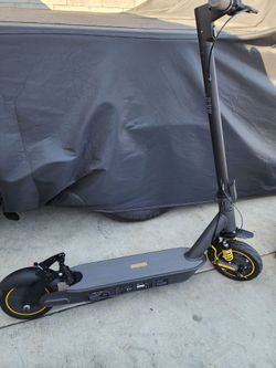 Ninebot Kickscooter MAX G30P 350 watts
