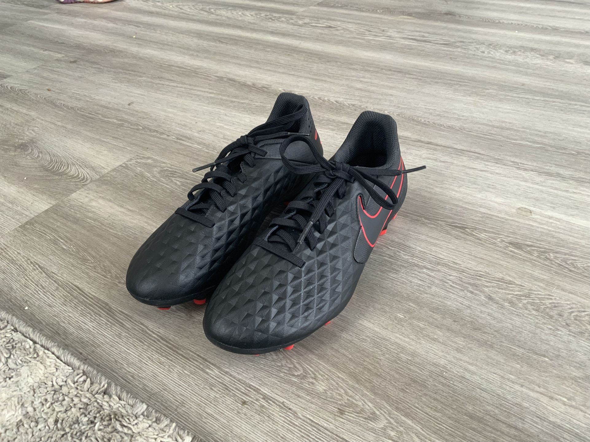 Nike Tiempo Legend 8 Club Soccer Cleats AT6107-060 Black/Red Men Size 13 Nike Tiempo Legend 8 Club Soccer Cleats AT6107-060 Black/Red  main image 2