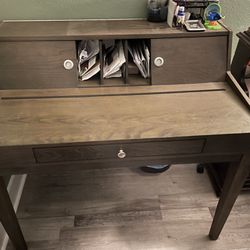 Old Fashion Desk