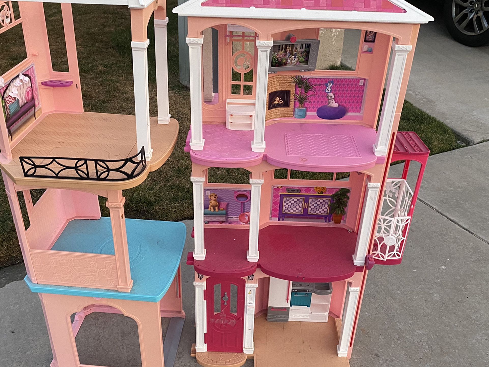 Mattel Barbie 3 Story Pink Doll Town house Dreamhouse Townhouse