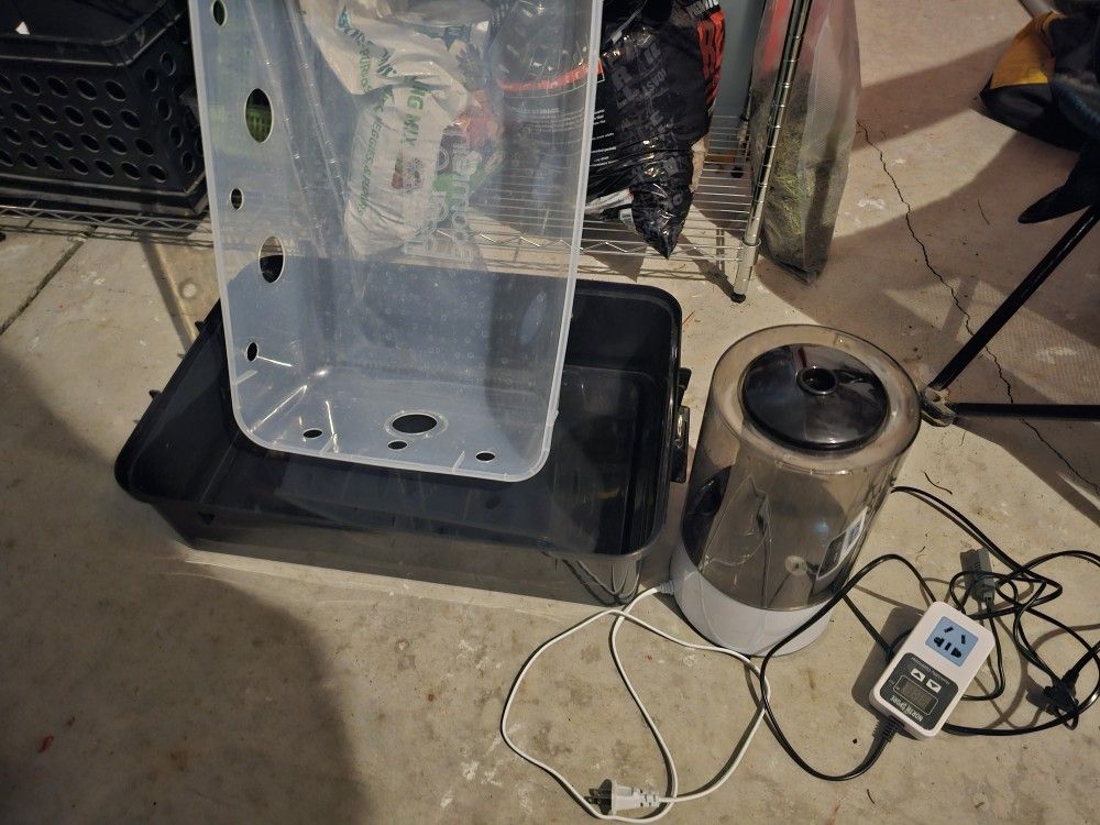 Northspore Boomr Bin With Humidifier And Gauge