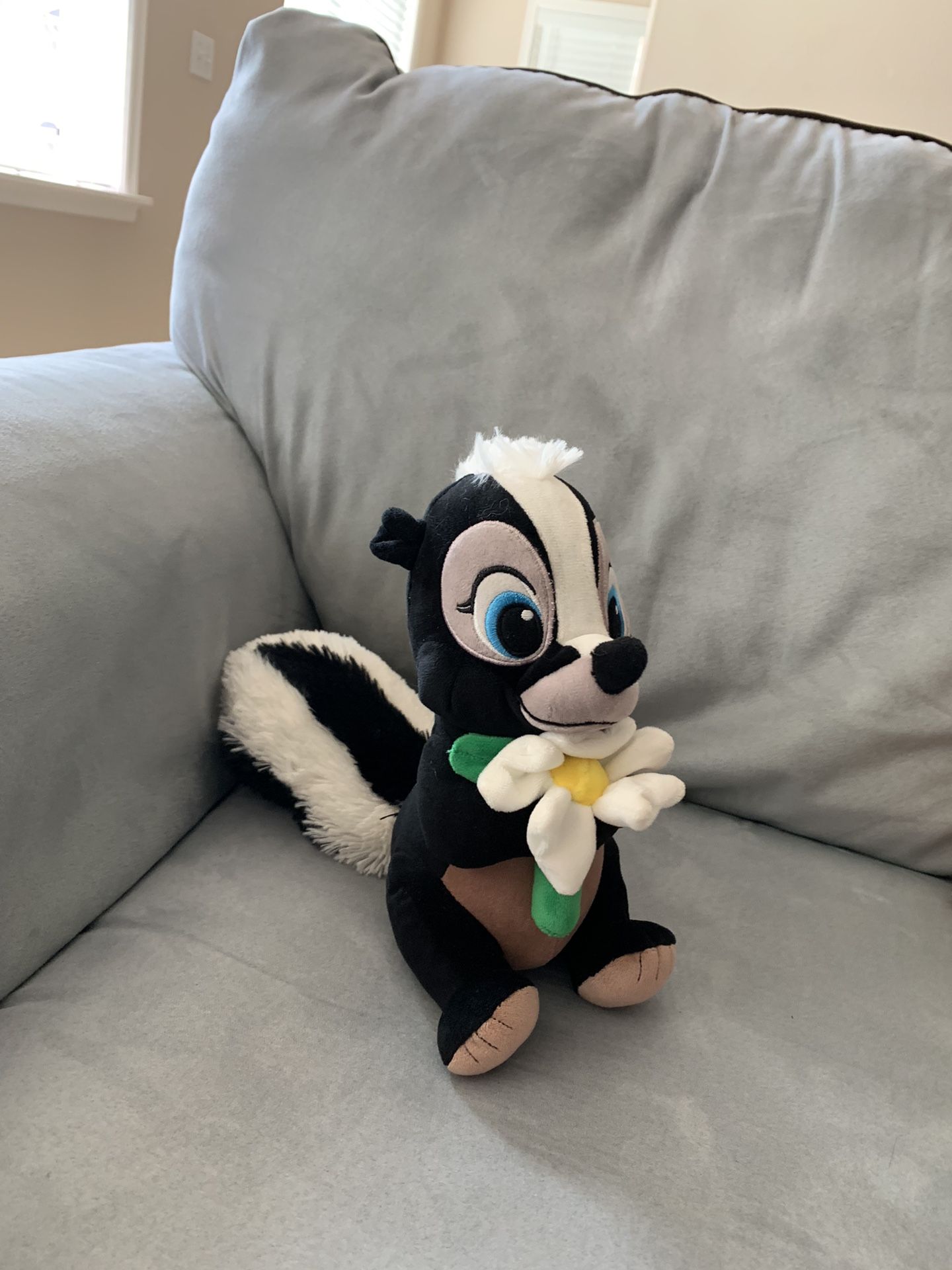 Disney Store Authentic Bambi Movie Flower Plush Stuffed Animal Skunk 9”