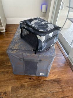 Storage containers