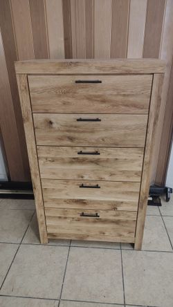 DRESSER