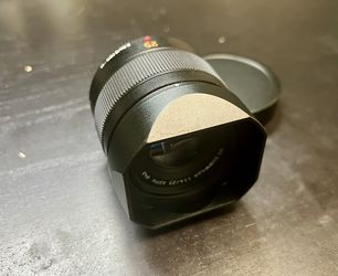 Panasonic Lumix G Leica DG Summilux 25mm f/1.4 Lens version ii with Leica style Hood