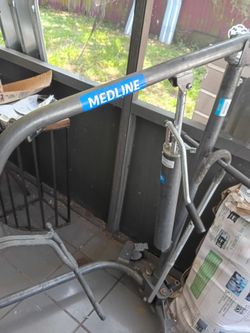 Medical body lifter