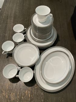 Noritake Fine Porcelain Crestwood Platinum Set