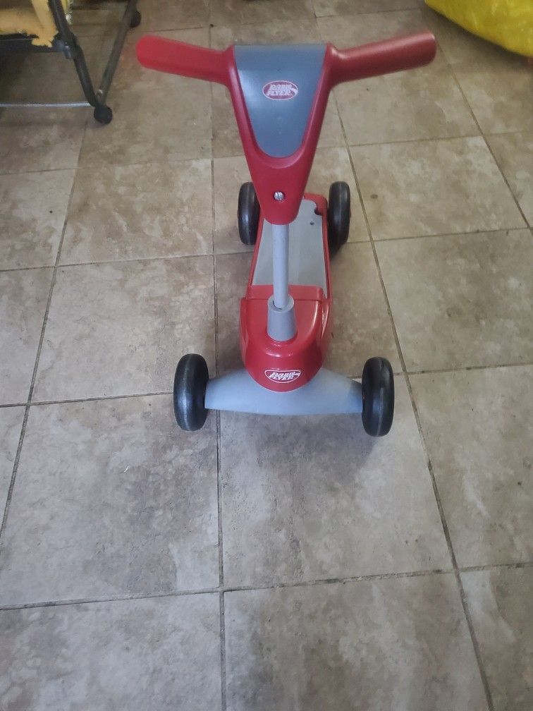 Radio Flyer Red Fury Scooter