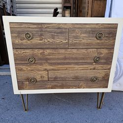 Dresser / Night Stand