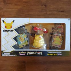 Pokemon Celebrations Premium Figure Collection (Pikachu VMAX)