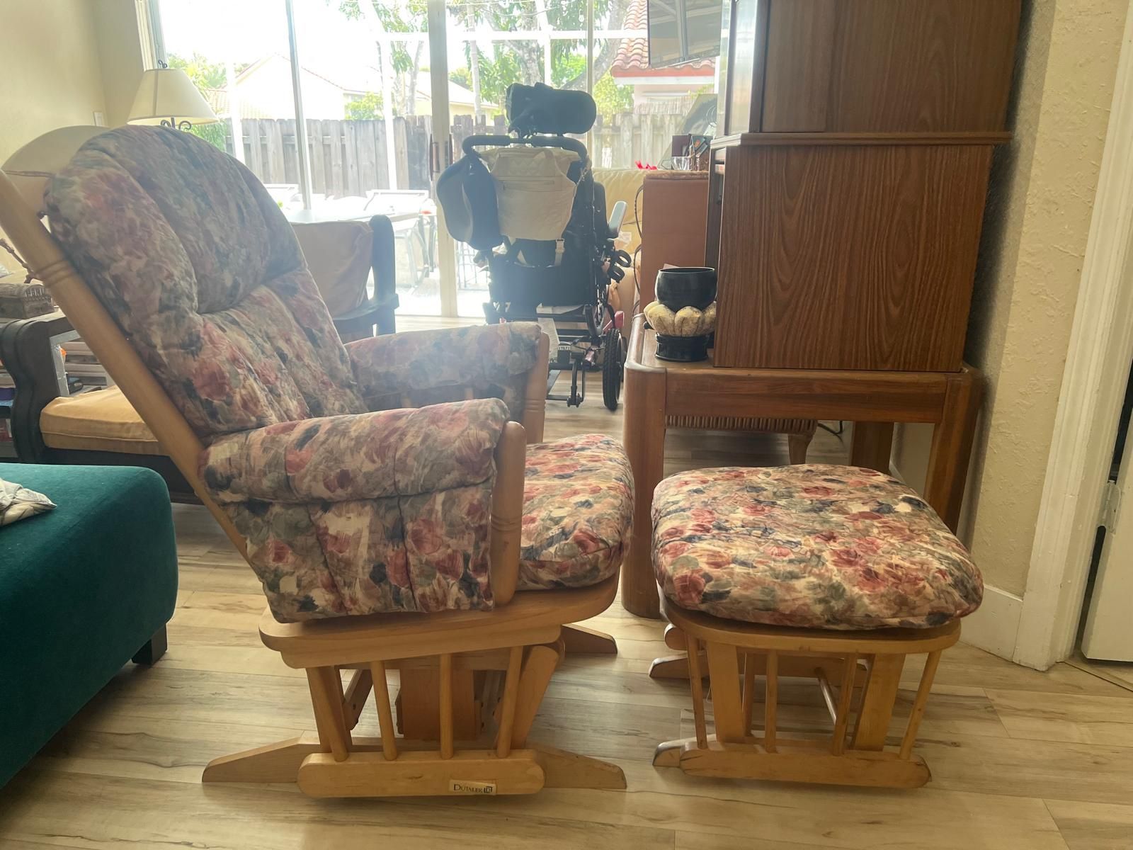 Glider Rocking Chair with Matching Ottoman – Comfortable Smooth