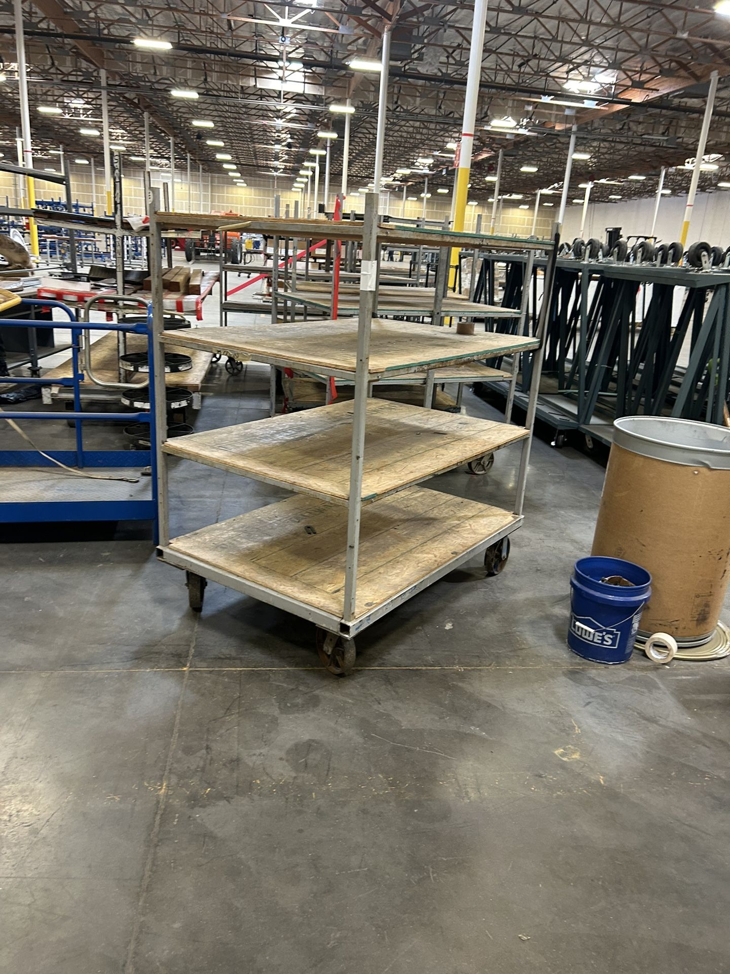 Steel Shelf With Heavy Duty Steel Wheels