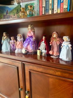 Story-time Porcelain Dolls
