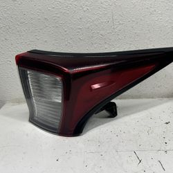 2019-2022 Toyota Prius RH Right Passenger Side Rear Outer Tail Light OEM