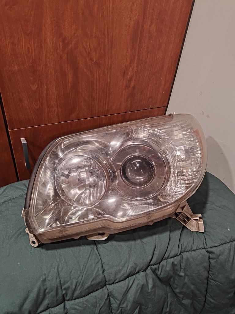 2006 4runner Oem Left Headlight