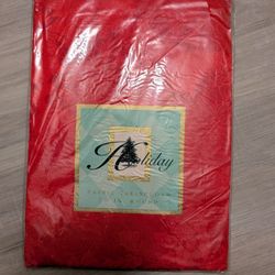 New Holiday  70-In Round Fabric Tablecloth (Red)