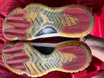 Jordan 11 cherry retros size 10