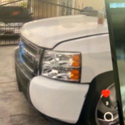 2008 Chevy Silverado Front End 