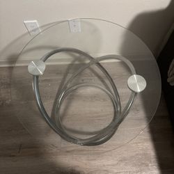 glass table 