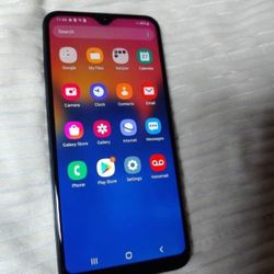 Samsung Galaxy A10e 32GB Unlocked Phone- good condition, No scratches - $60.. Firm On Price 