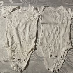 2pc Bodysuit White Size 3 Months