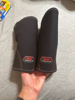 Mcdavid Neoprene Knee Braces ( small)