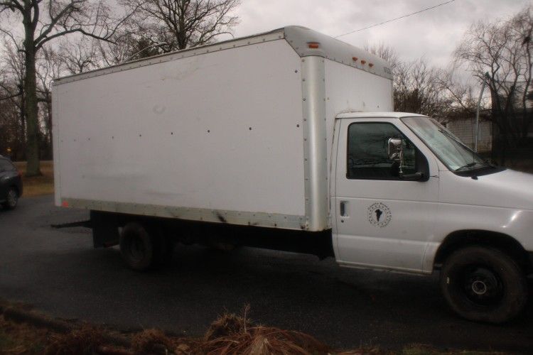 1999 Ford E350