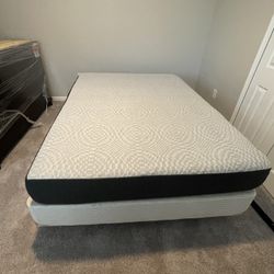 Queen Bed And Rails 