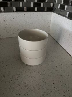 White Ceramic Stacking Bowls Set
