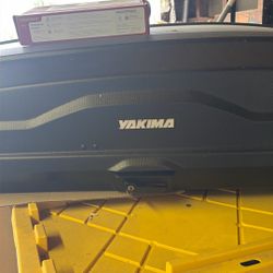 Yakima Car Rack + Cross Bars 