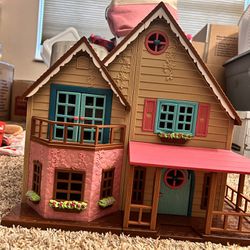 Li'l Woodzeez Doll House & Doll Set