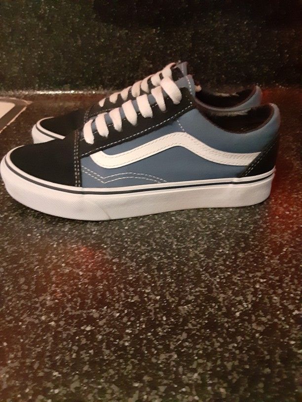 Vans womens 6 Like new