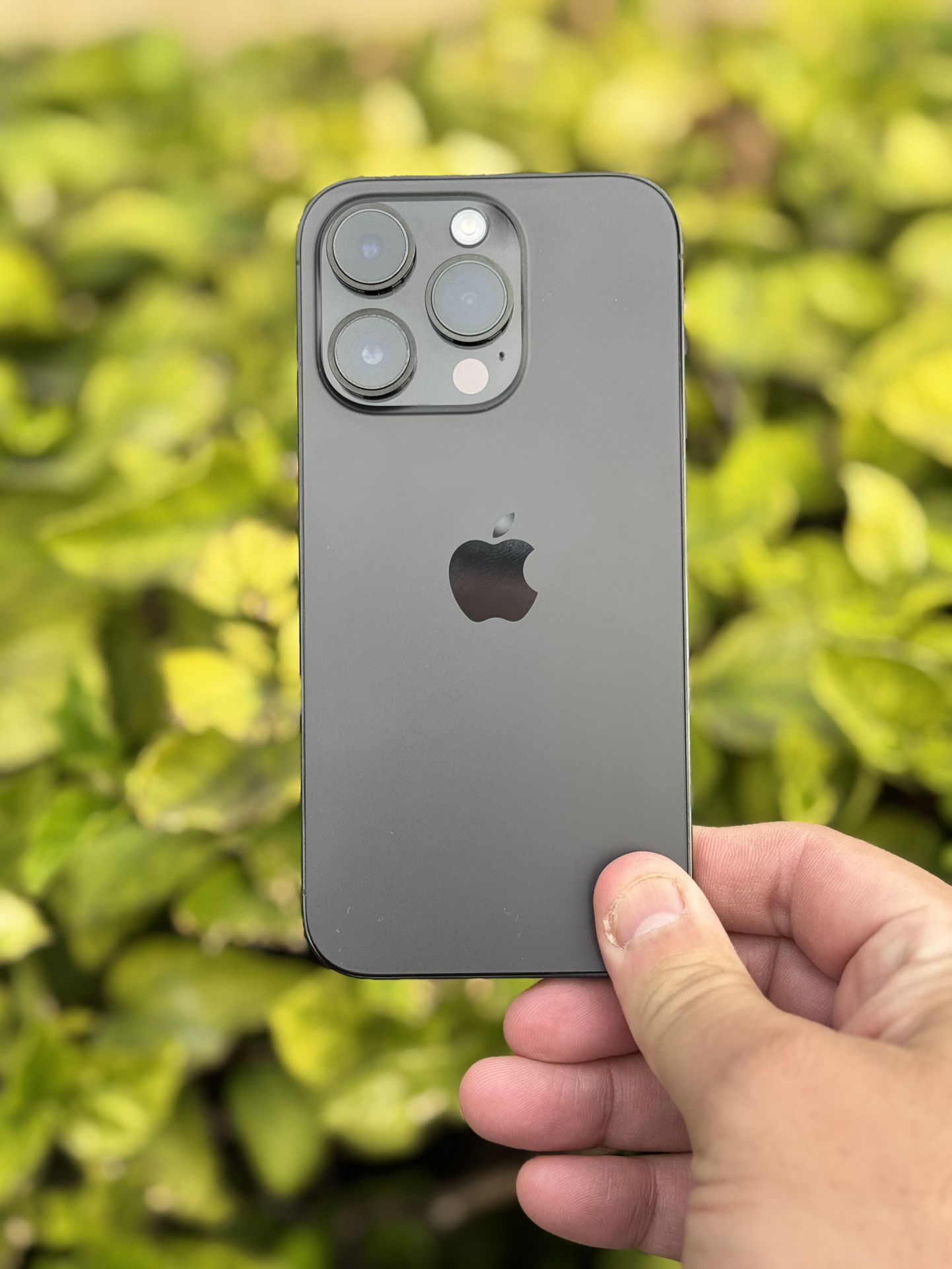 IPhone 14 PRO 128 GB. Like New Pristine!!!! Never Used. . 100% battery health. Fully unlocked use any network. Hablo Espano