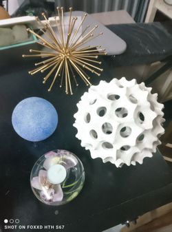 Decorative sculptures / home decor set