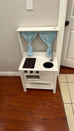 Toy Kitchen
