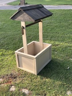 Wishing Well Planter Box 
