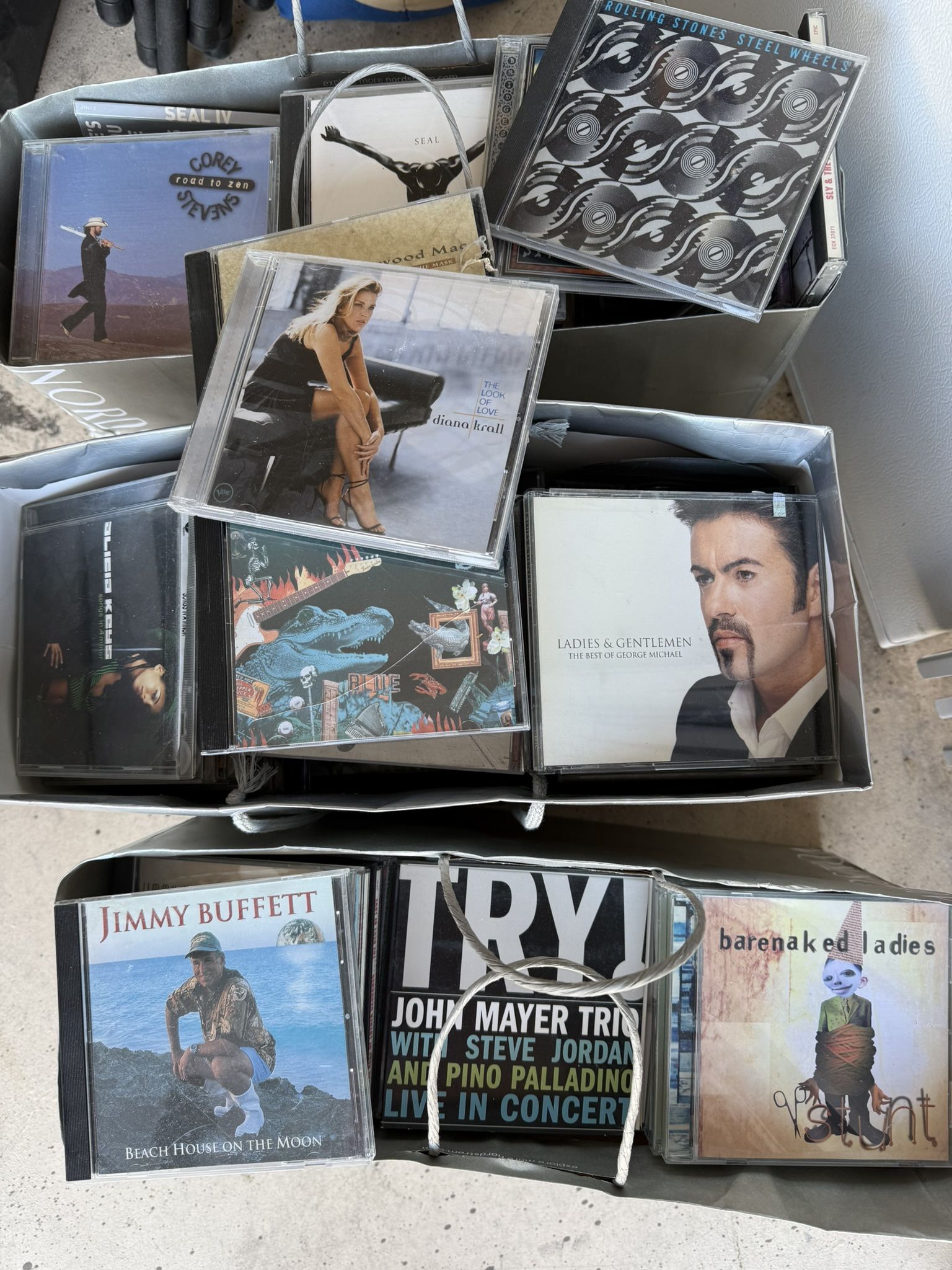 🎶 Huge CD Collection!